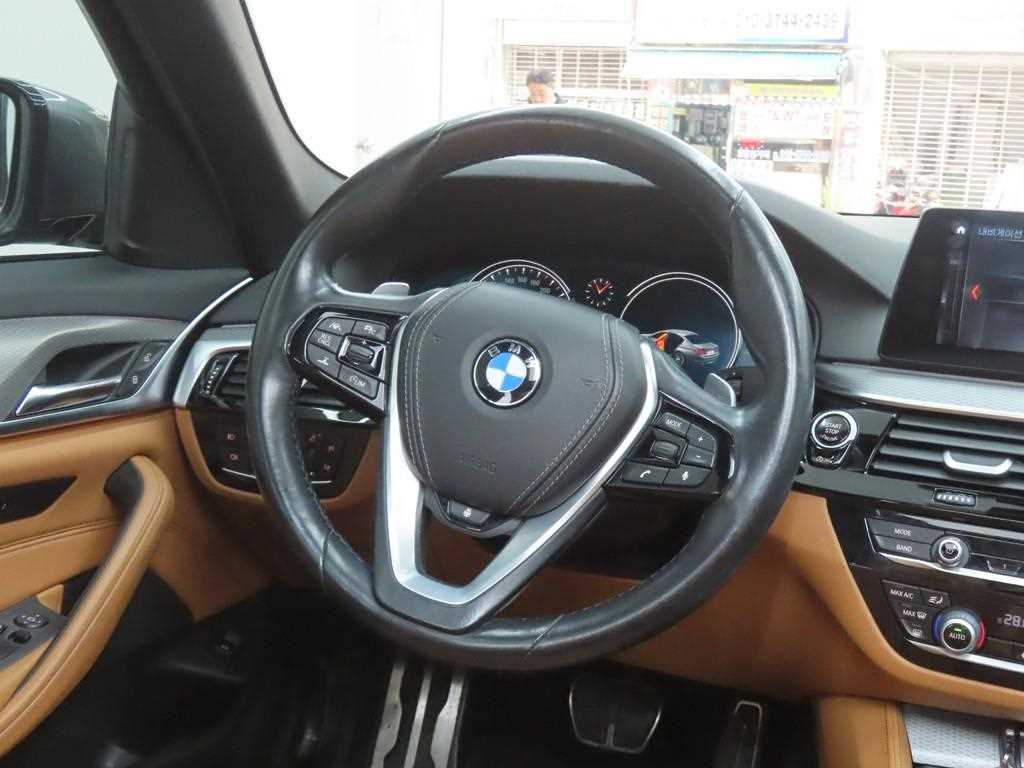 BMW 5 Series 2017 Gris - Importación desde Corea - HF Imports Iquique - Foto 17