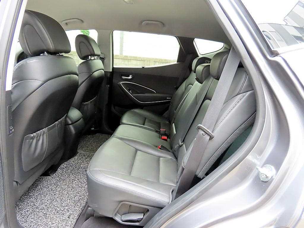 HYUNDAI Santa Fe - Vista 6