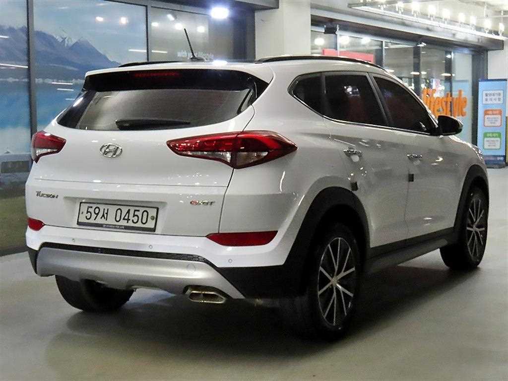 HYUNDAI Tucson - Vista 4