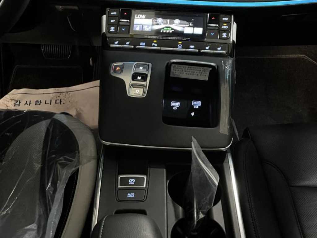 HYUNDAI Grandeur - Vista 10