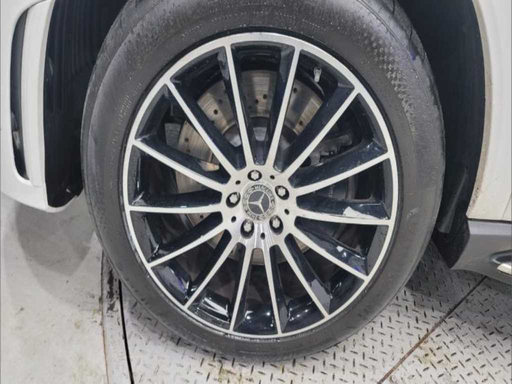 Mercedes Benz GLE Class - Vista 10