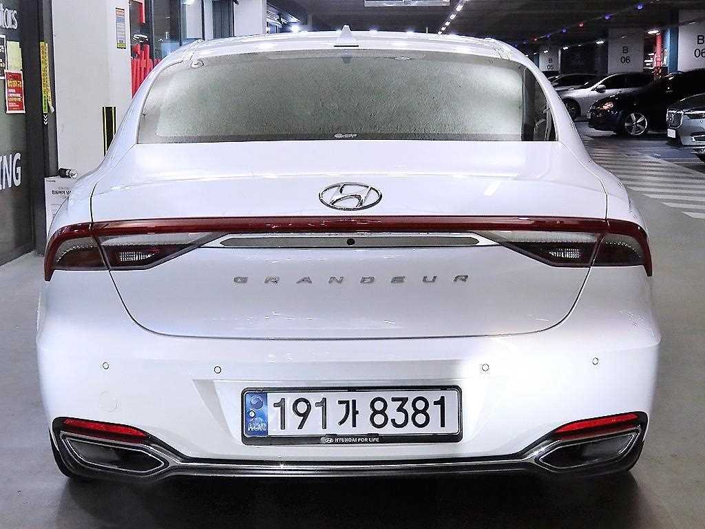 HYUNDAI Grandeur - Vista 5