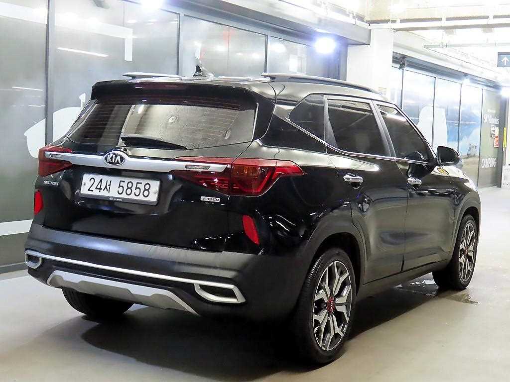KIA Seltos - Vista 4