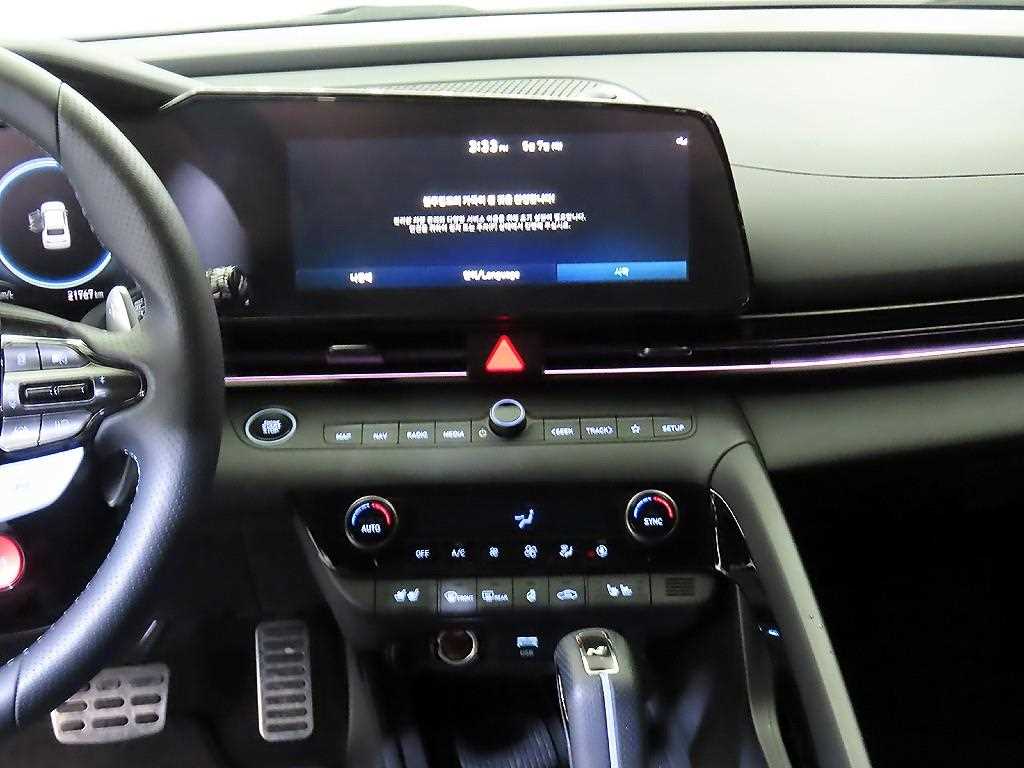 HYUNDAI Avante - Vista 11