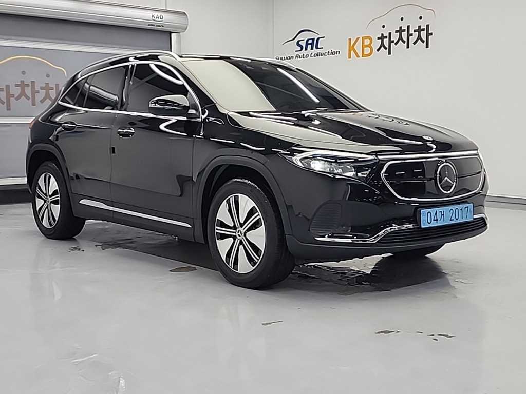 Mercedes Benz EQA - Vista 4