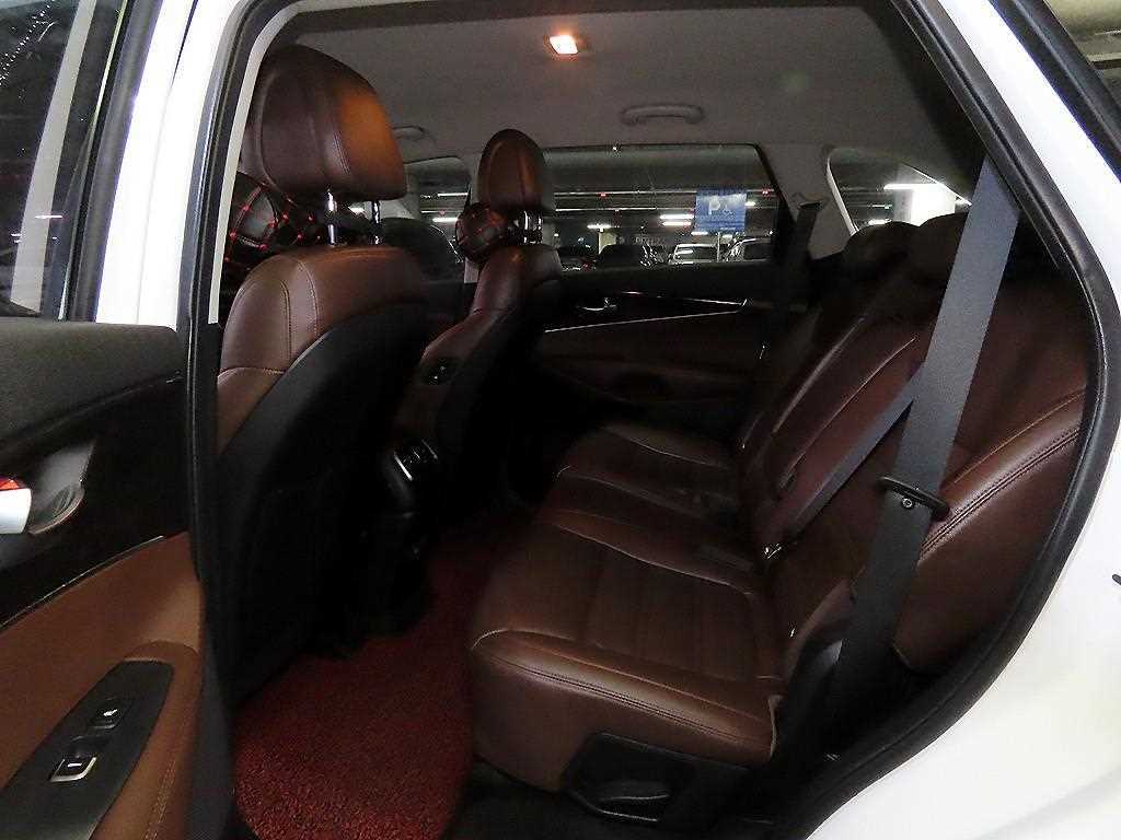 KIA Sorento - Vista 7