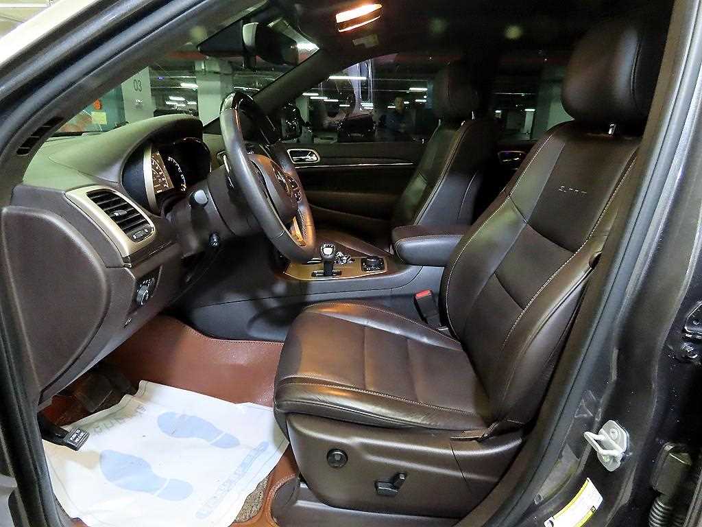 Jeep Cherokee - Vista 6