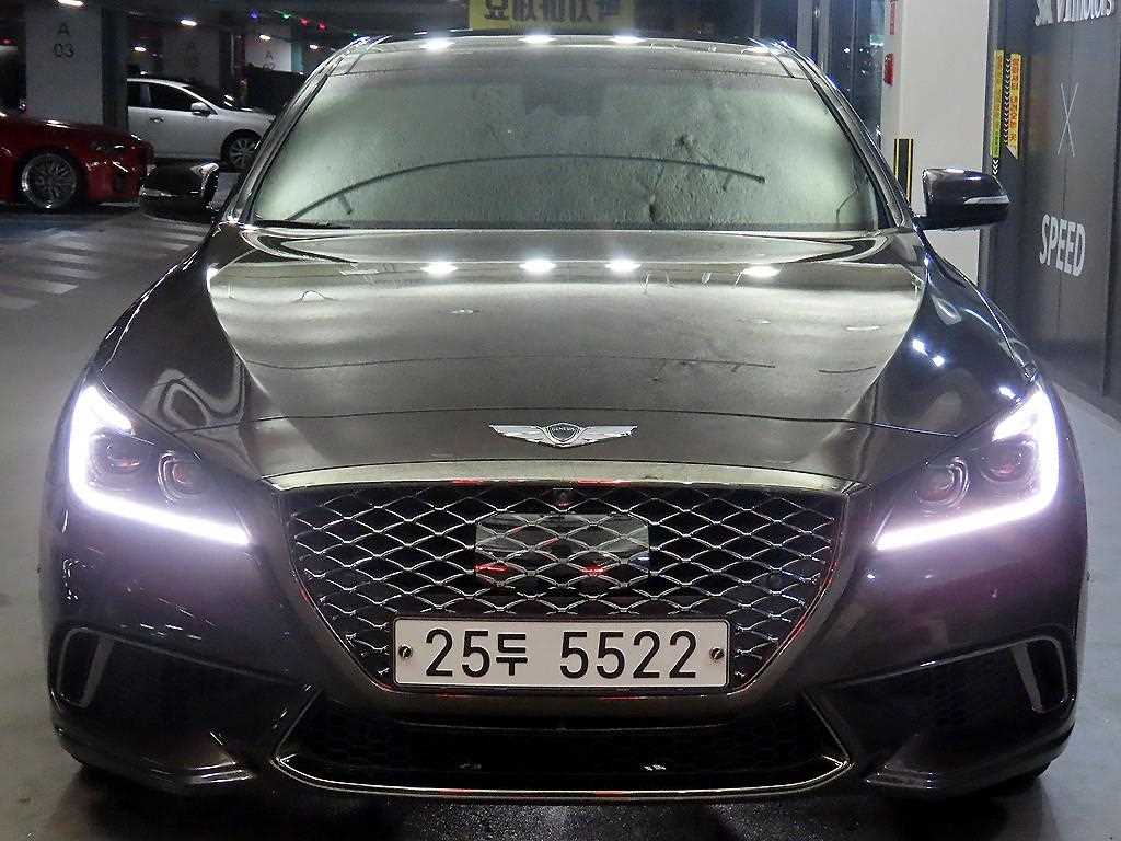 HYUNDAI Genesis - Vista 2