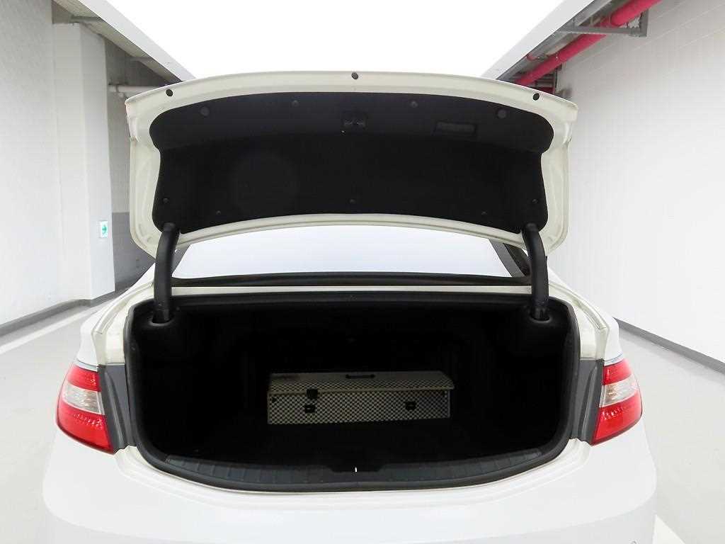 HYUNDAI Grandeur - Vista 5