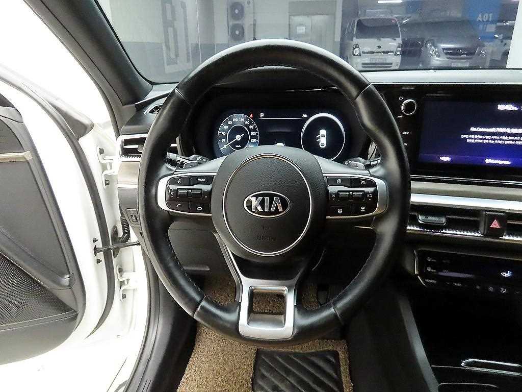 KIA K5 - Vista 7