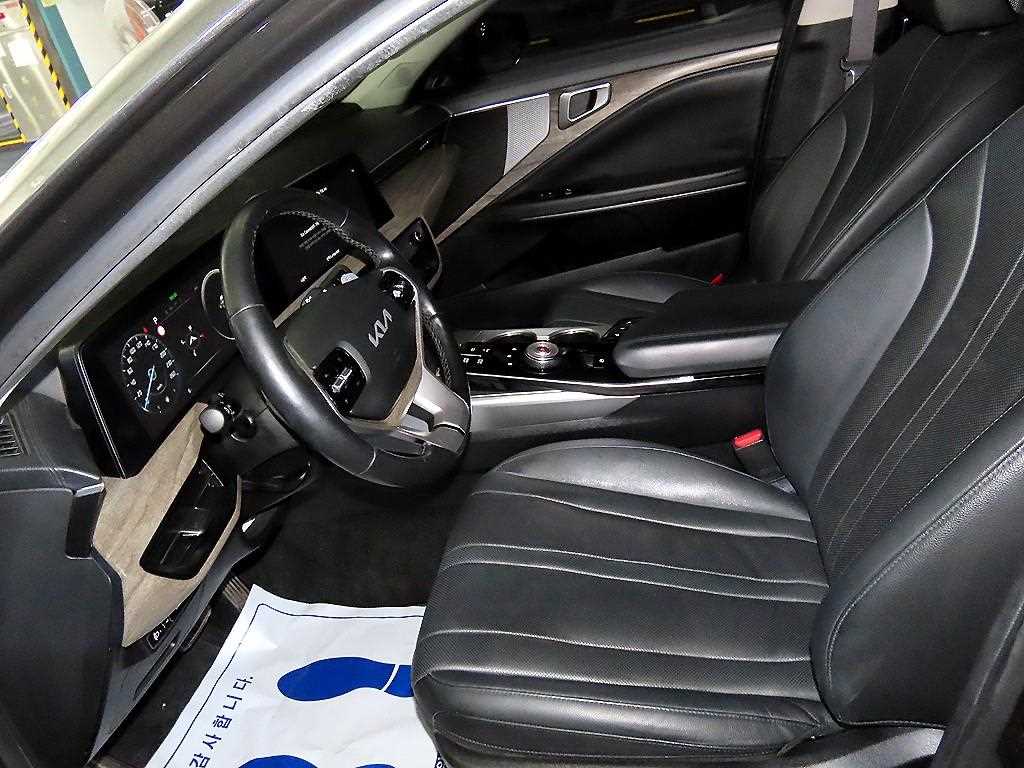KIA K8 - Vista 6