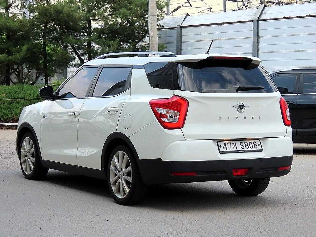 Ssangyong Tivoli - Vista 3