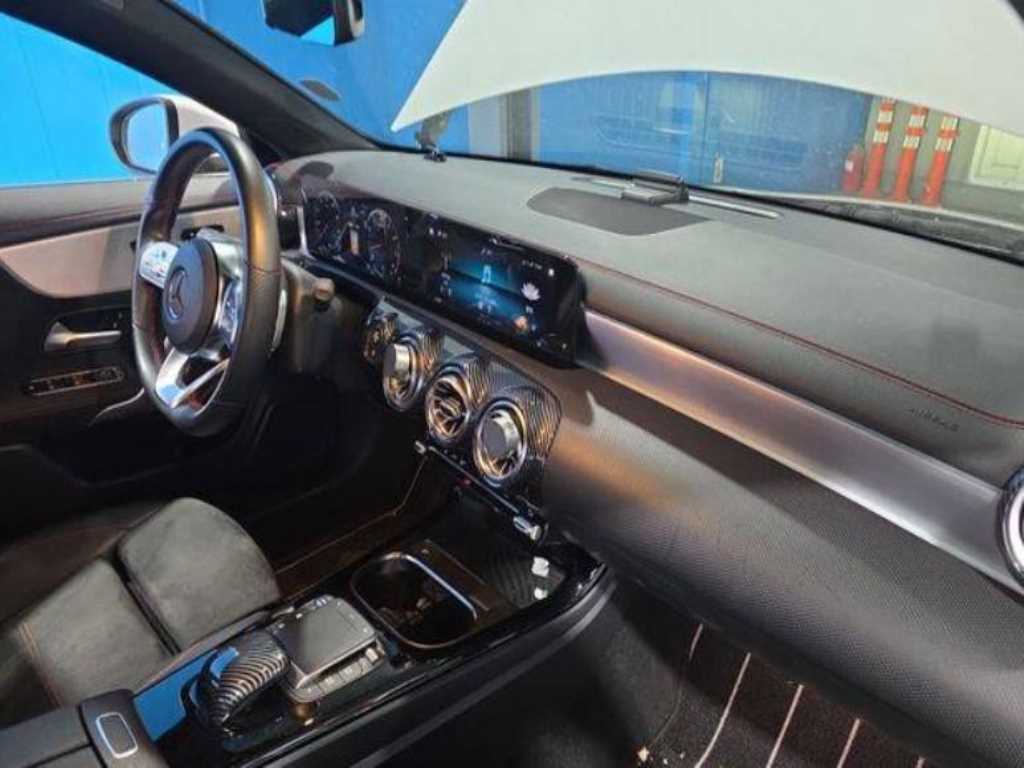 Mercedes Benz CLA Class - Vista 10
