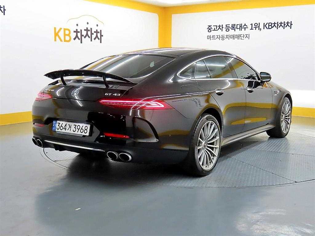 Mercedes Benz AMG GT - Vista 4
