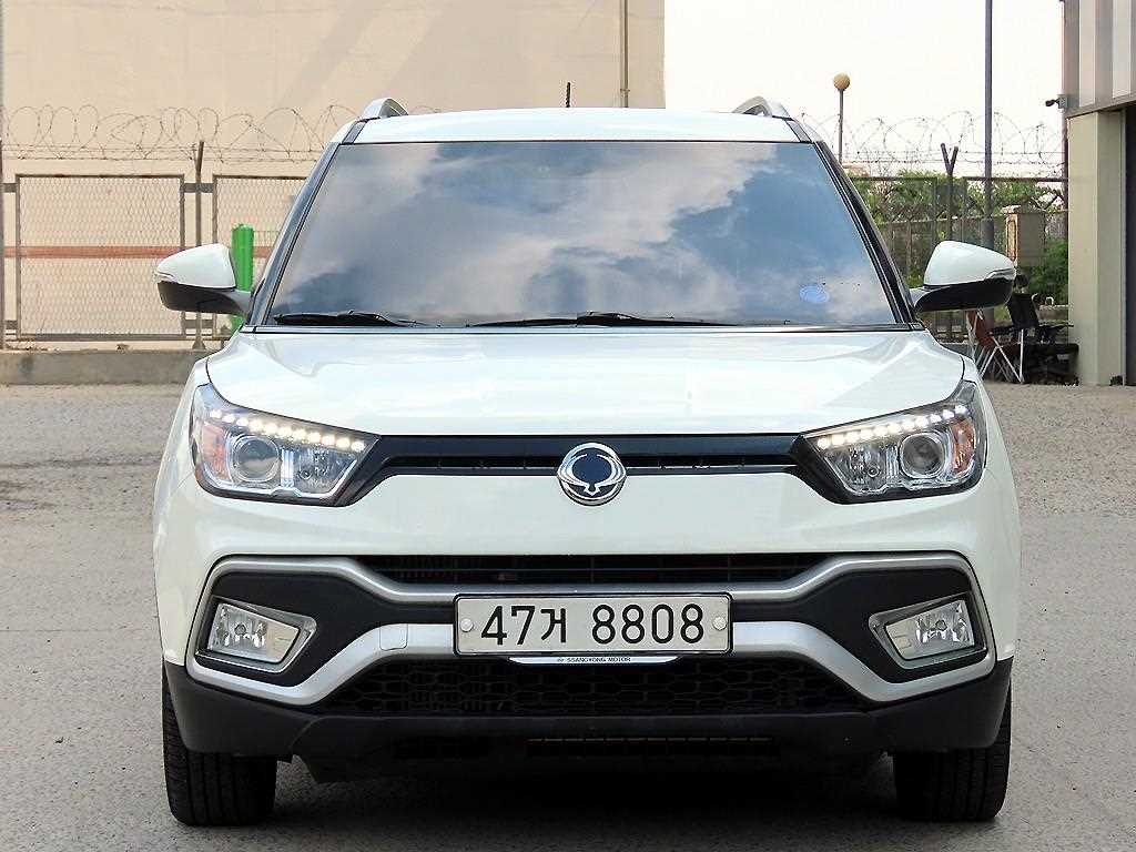 Ssangyong Tivoli 2017 Blanco - Importación desde Corea - HF Imports Iquique - Foto 1