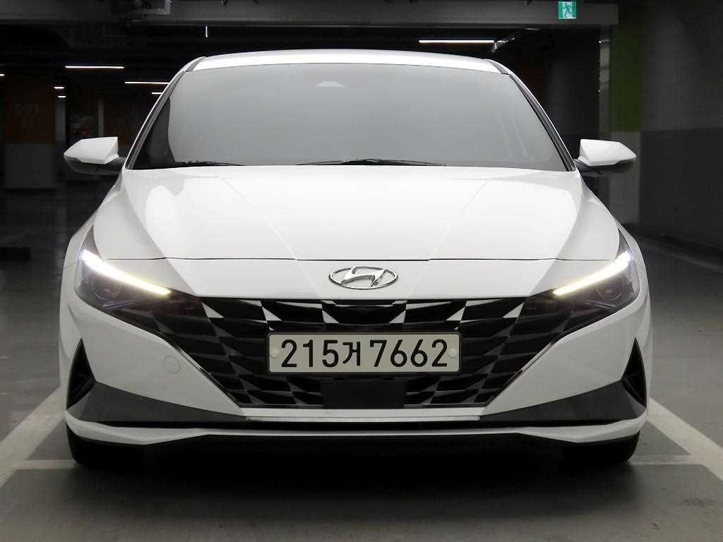 HYUNDAI Avante 2023 Blanco - Importación desde Corea - HF Imports Iquique - Foto 1