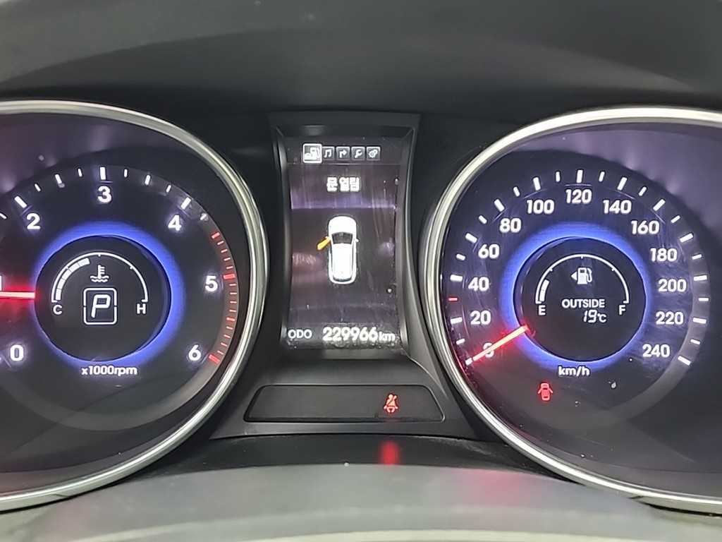 HYUNDAI Santa Fe - Vista 6
