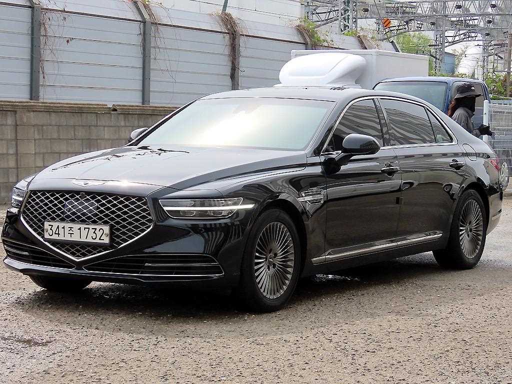 Genesis G90 - Vista 2