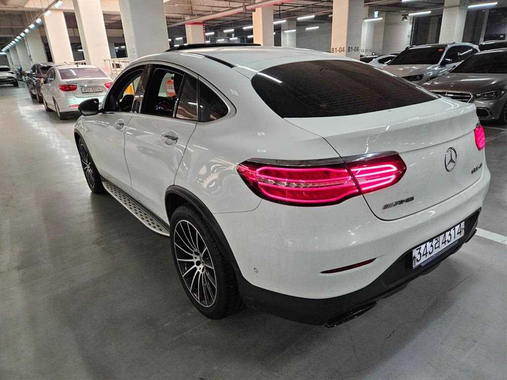 Mercedes Benz GLC Class - Vista 5