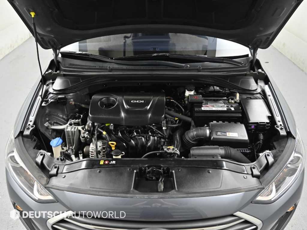 HYUNDAI Avante - Vista 6