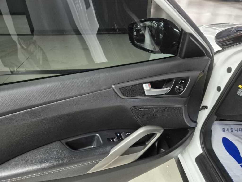 HYUNDAI Veloster 2013 Blanco - Importación desde Corea - HF Imports Iquique - Foto 17