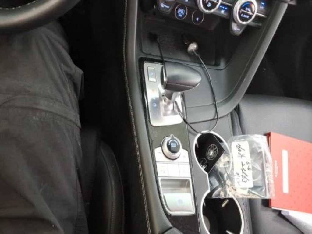 Genesis G70 - Vista 6
