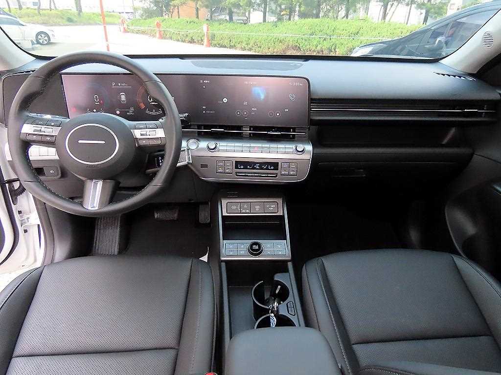 HYUNDAI Kona - Vista 7