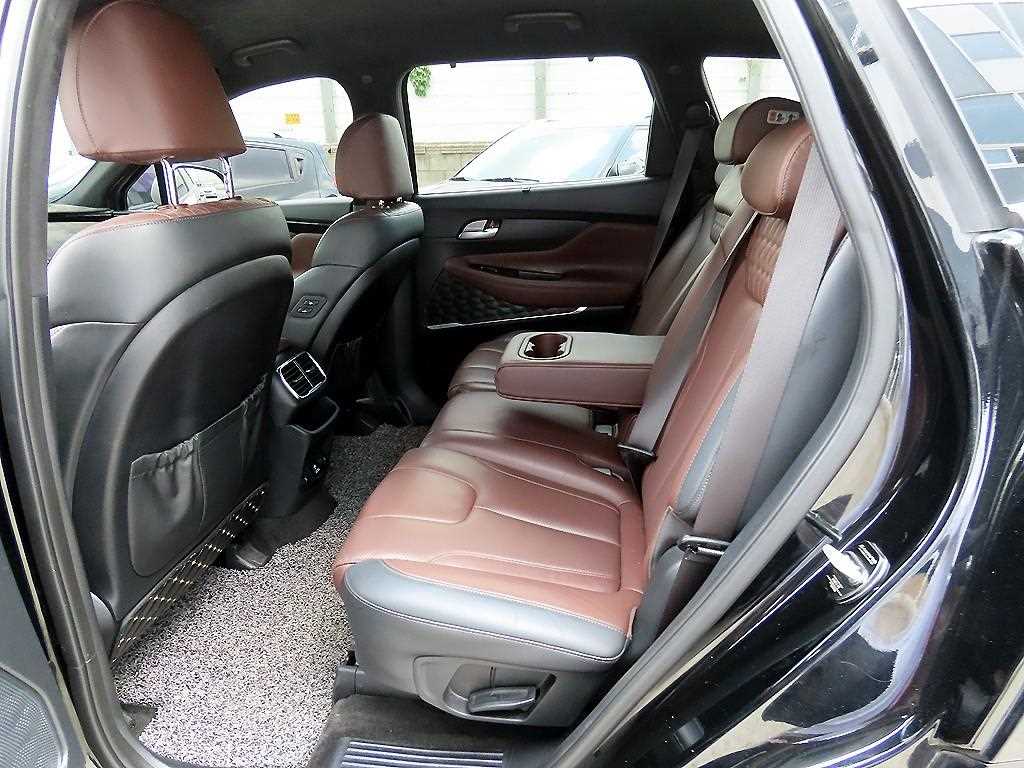 HYUNDAI Santa Fe - Vista 6
