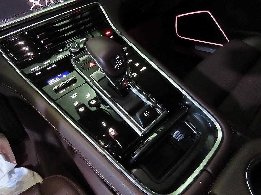 Porsche Panamera - Vista 12