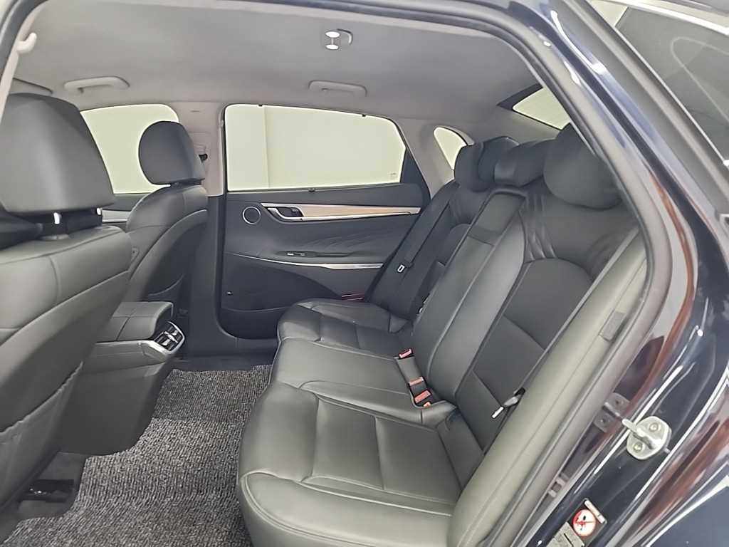 HYUNDAI Grandeur - Vista 12