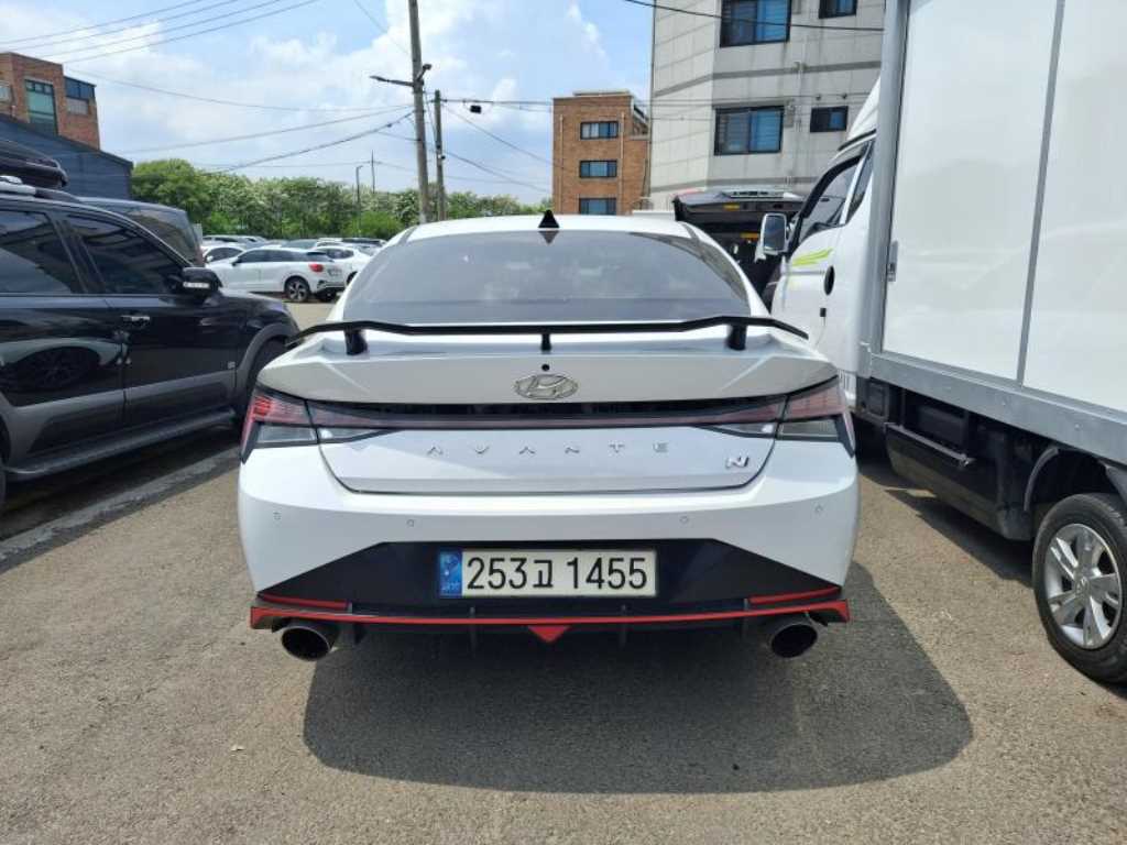 HYUNDAI Avante - Vista 3