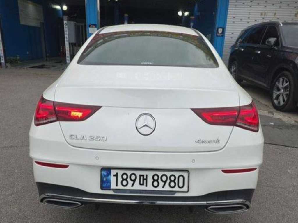 Mercedes Benz CLA Class - Vista 4