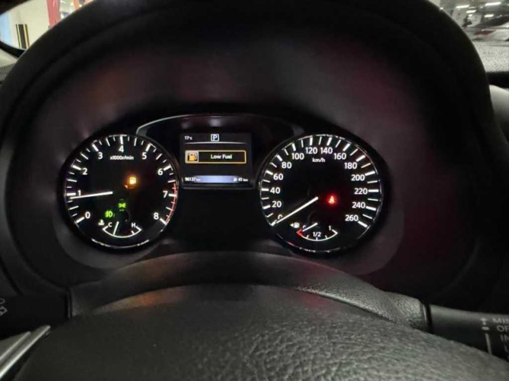 Nissan Altima - Vista 9