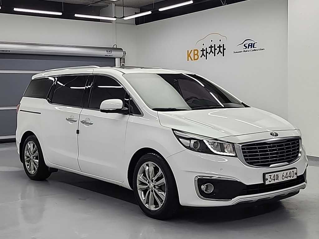 KIA Carnival - Vista 4