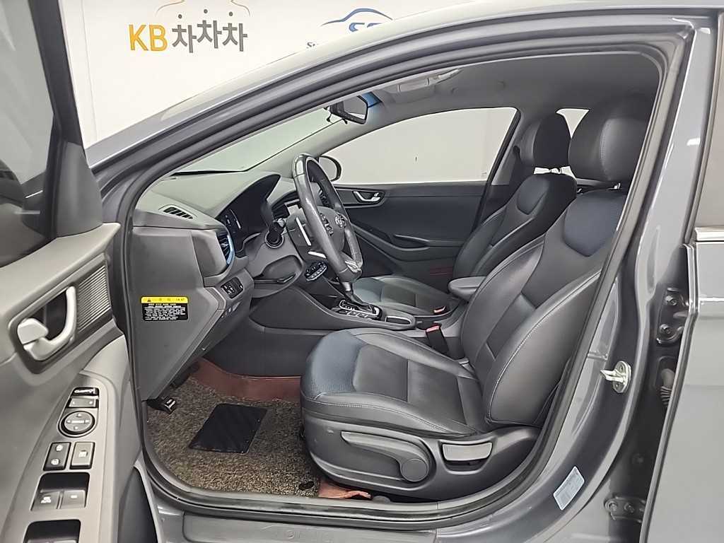 HYUNDAI Ioniq - Vista 11