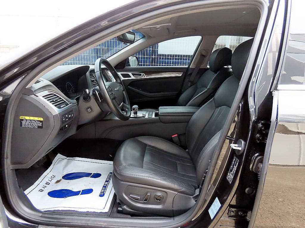 Genesis G80 - Vista 5