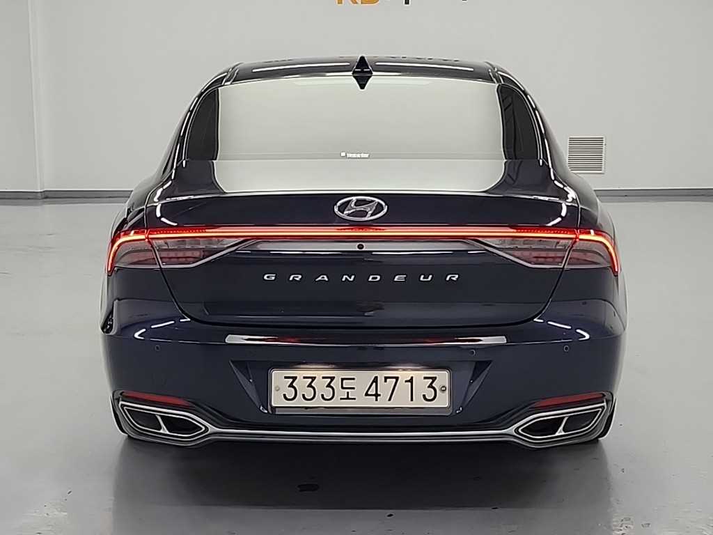 HYUNDAI Grandeur - Vista 3