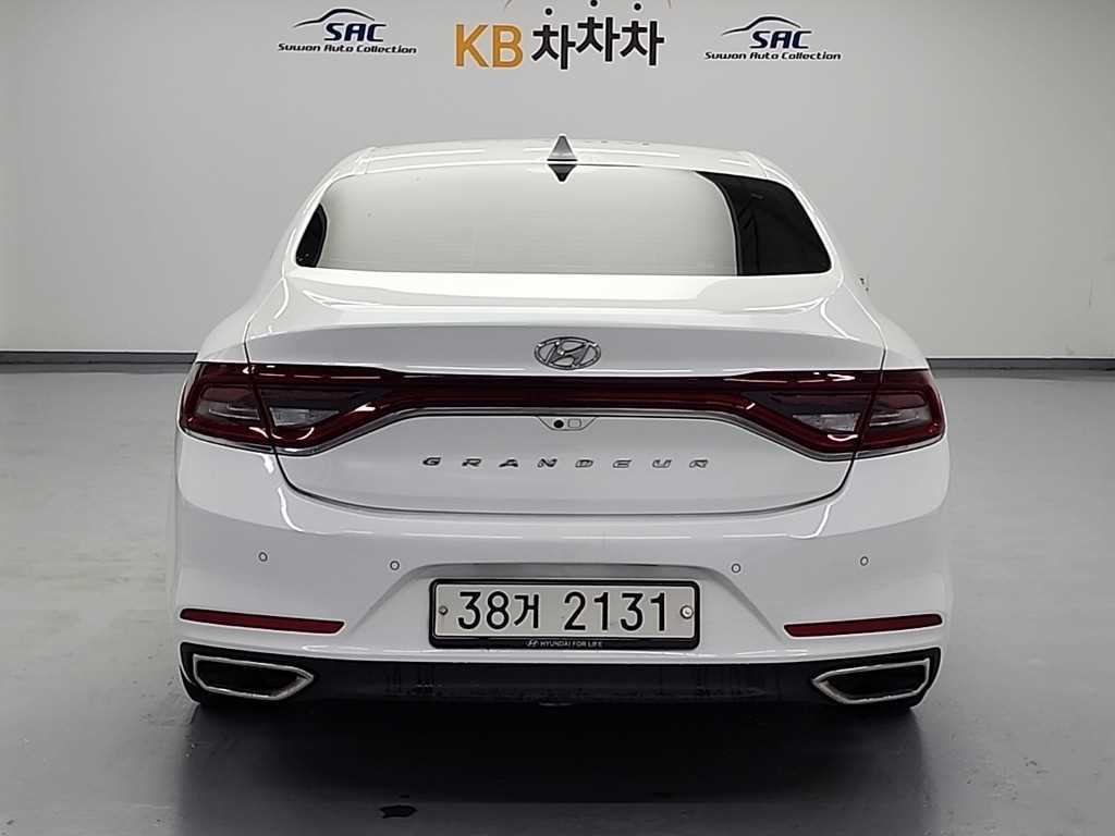 HYUNDAI Grandeur - Vista 3