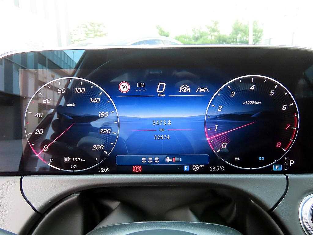 Mercedes Benz E class - Vista 10