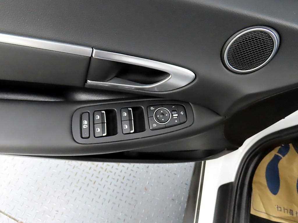 HYUNDAI Sonata - Vista 11