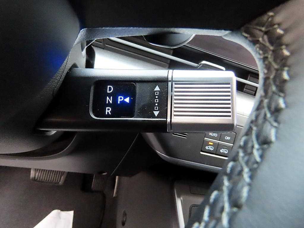 HYUNDAI Kona - Vista 10