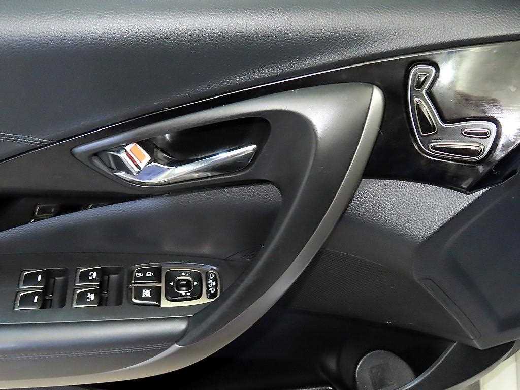 HYUNDAI Grandeur 2012 Blanco - Importación desde Corea - HF Imports Iquique - Foto 14