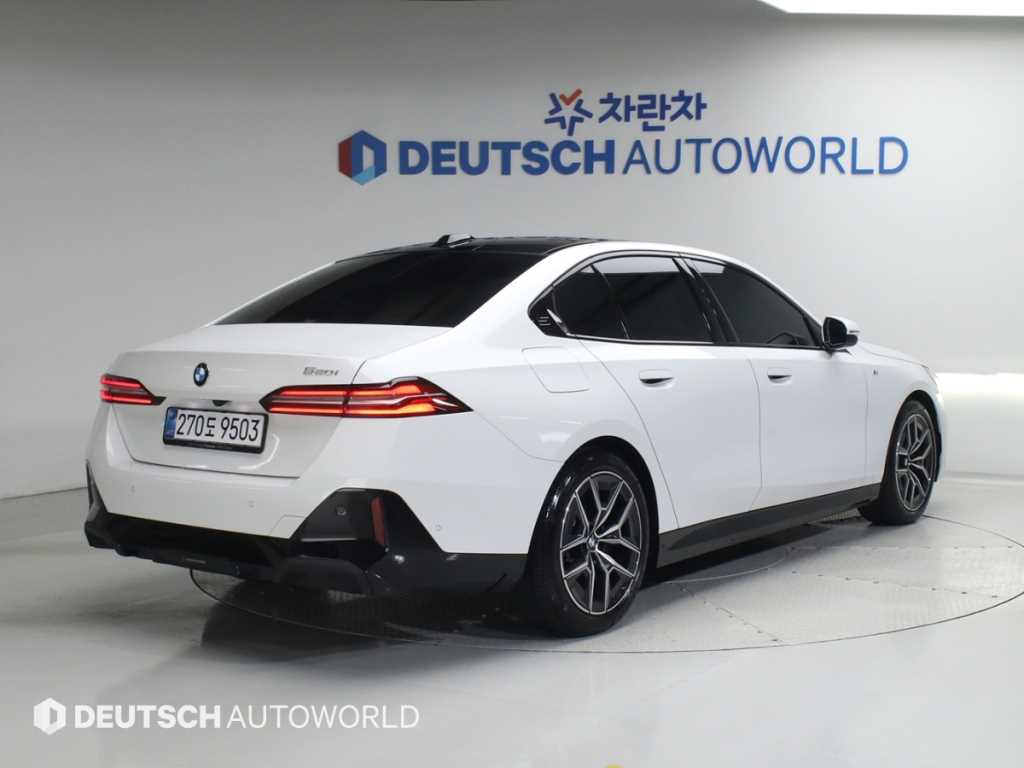 BMW 5 Series - Vista 2