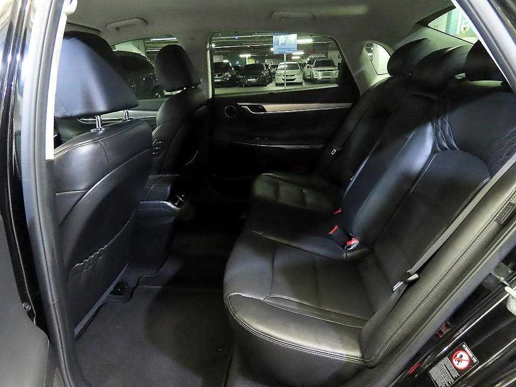 HYUNDAI Grandeur - Vista 7