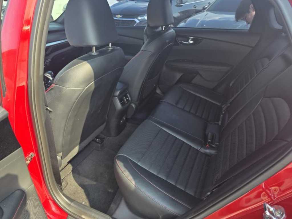 KIA K3 - Vista 10