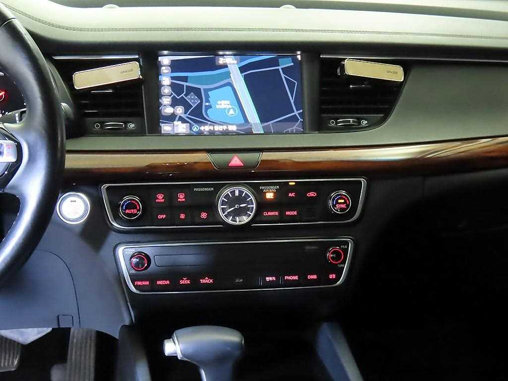 KIA K7 - Vista 11