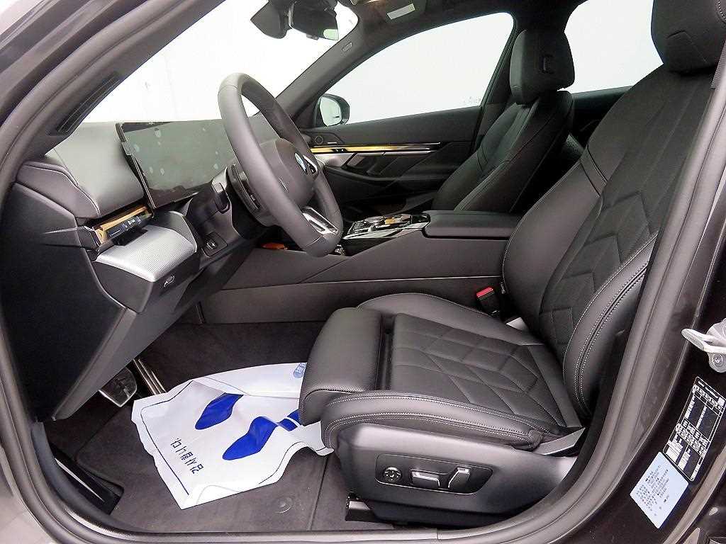 BMW 5 Series - Vista 6