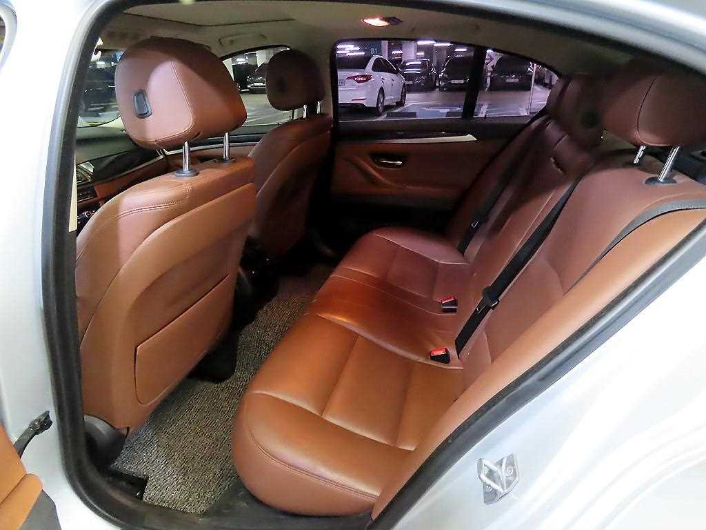 BMW 5 Series - Vista 7