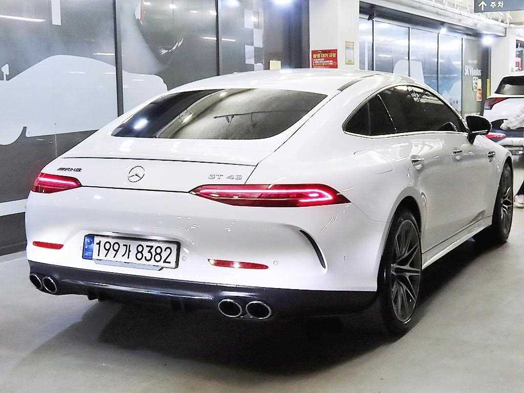 Mercedes Benz AMG GT - Vista 4