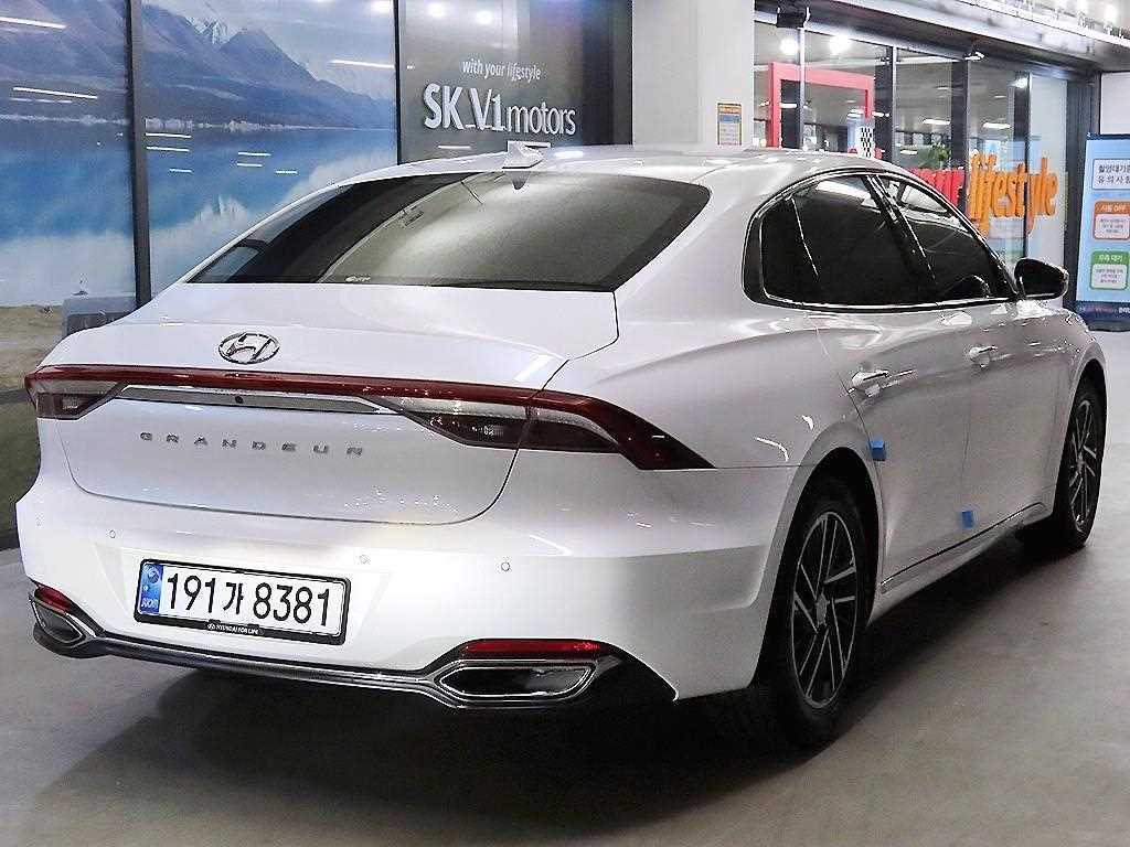 HYUNDAI Grandeur - Vista 4
